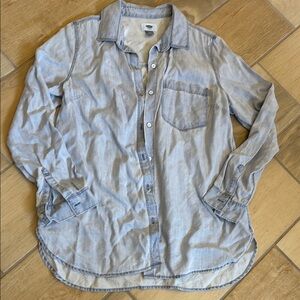 Old Navy Light Blue Shirt size medium